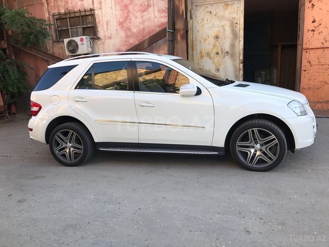 Mercedes C 350 2010, 160,000 km - 3.5 l - Bakı