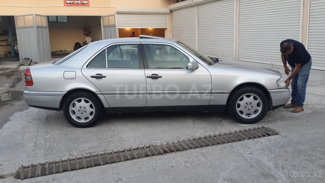Mercedes C 220 1994, 400,000 km - 2.2 л - Bakı