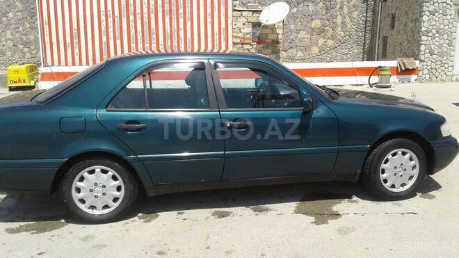 Mercedes C 180 1995, 355,000 km - 1.8 l - Bakı