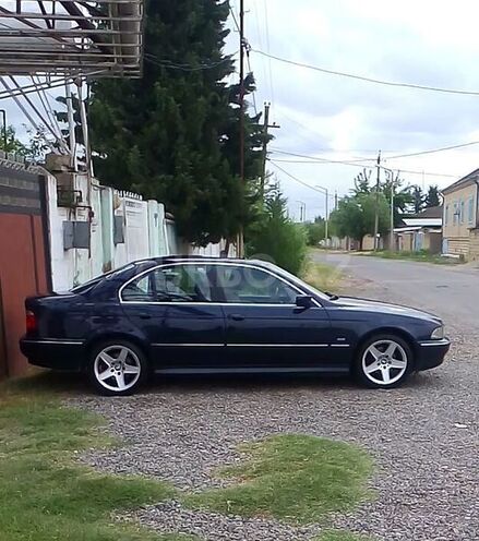 BMW 525 1999, 176,000 km - 2.5 l - Bakı