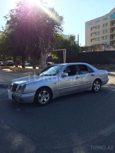 Mercedes E 240 1998, 259,785 km - 2.4 l - Bakı