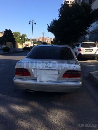 Mercedes E 240 1998, 259,785 km - 2.4 l - Bakı