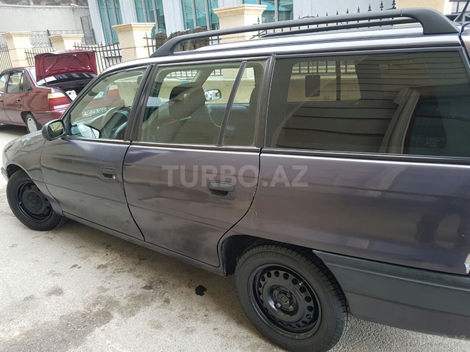 Opel Astra 1996, 366,555 km - 1.4 l - Bakı