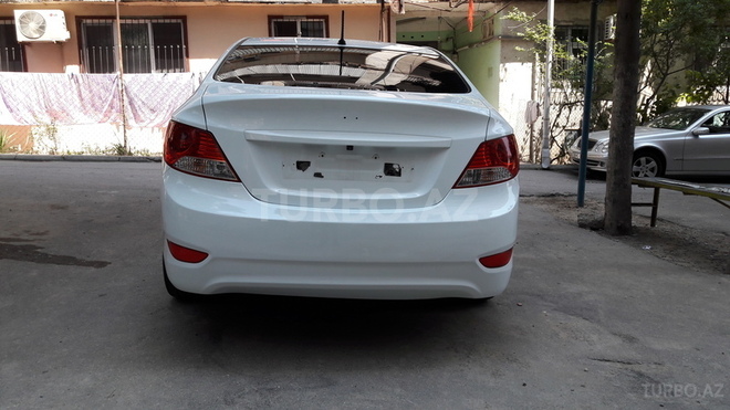 Hyundai Accent 2013, 130,000 km - 1.6 l - Bakı