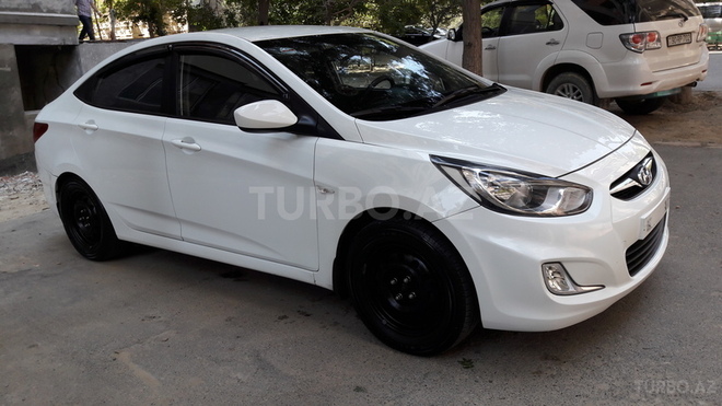 Hyundai Accent 2013, 130,000 km - 1.6 l - Bakı