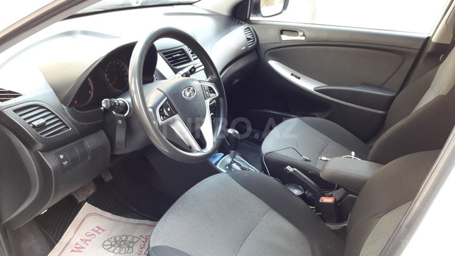 Hyundai Accent 2013, 130,000 km - 1.6 l - Bakı