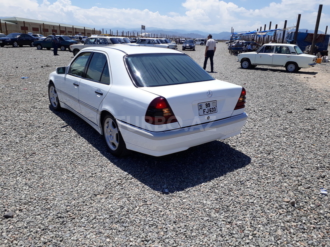 Mercedes C 230 1999, 197,000 km - 2.3 л - Gəncə