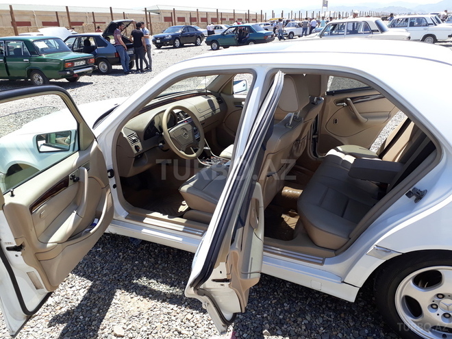 Mercedes C 230 1999, 197,000 km - 2.3 л - Gəncə