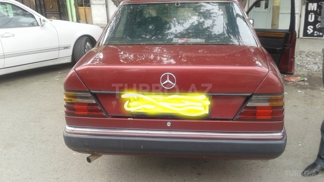Mercedes E 250 1991, 32,658 km - 2.5 l - Beyləqan