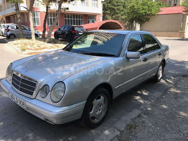 Mercedes E 200 1998, 245,000 km - 2.0 l - Bakı