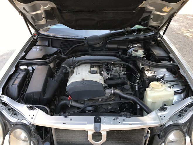 Mercedes E 200 1998, 245,000 km - 2.0 l - Bakı