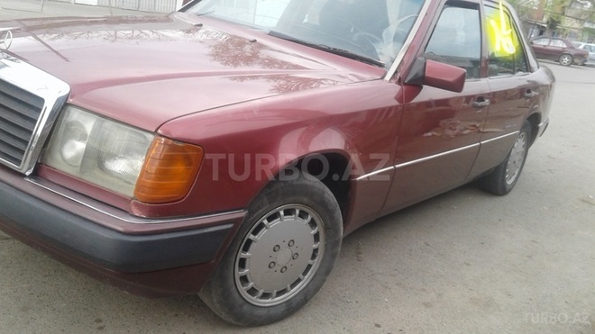 Mercedes E 250 1992, 452,360 km - 2.5 l - Beyləqan