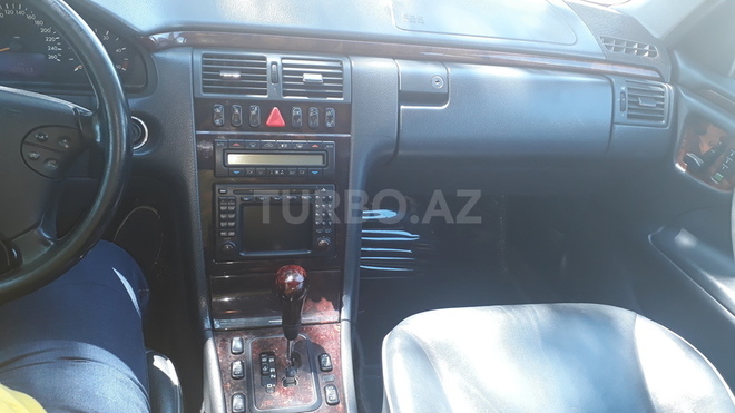 Mercedes E 270 2000, 223,400 km - 2.7 l - Bakı