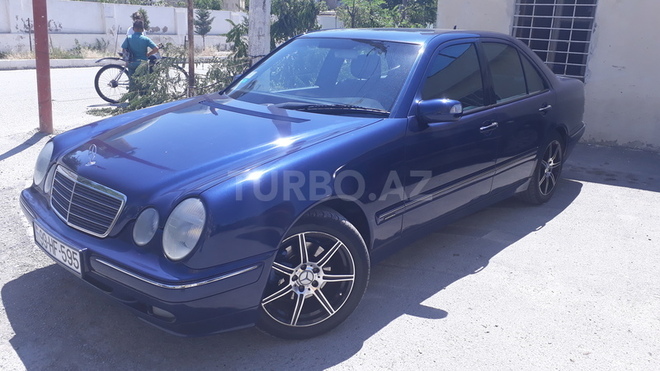 Mercedes E 270 2000, 223,400 km - 2.7 l - Bakı