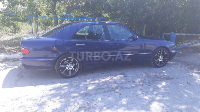 Mercedes E 270 2000, 223,400 km - 2.7 l - Bakı