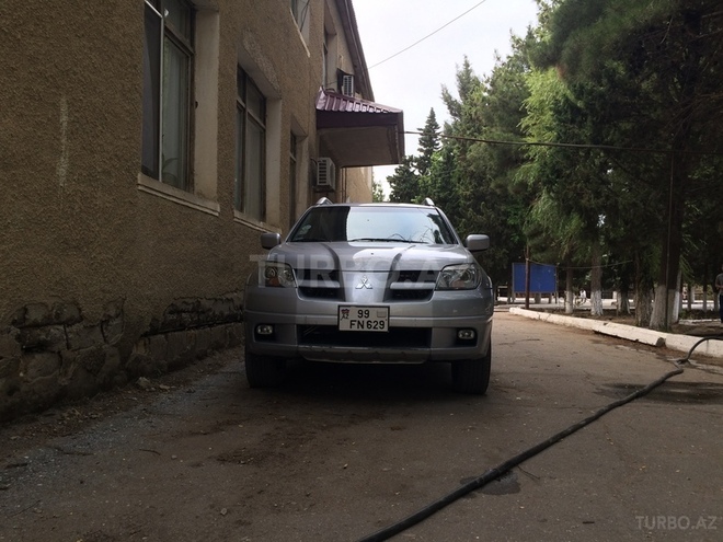 Mitsubishi Outlander 2005, 91,000 km - 2.4 l - Sumqayıt
