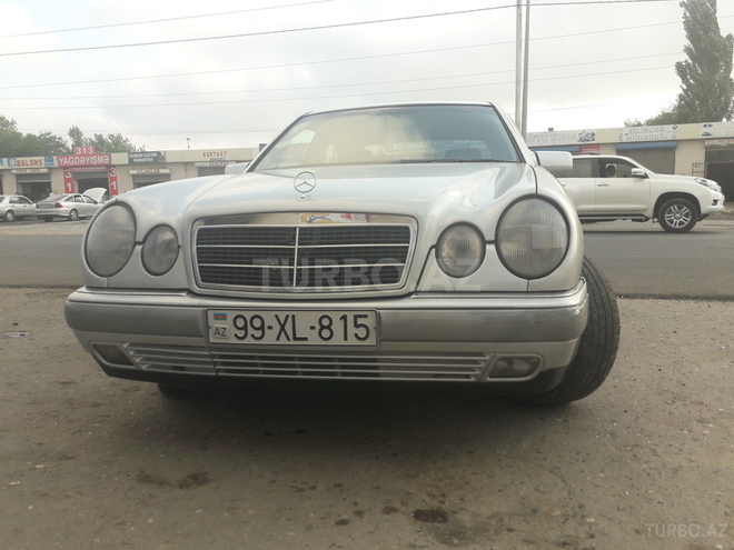 Mercedes E 220 1999, 350,000 km - 2.2 l - Sumqayıt