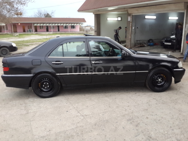 Mercedes C 230 2000, 250,000 km - 2.3 л - Bakı