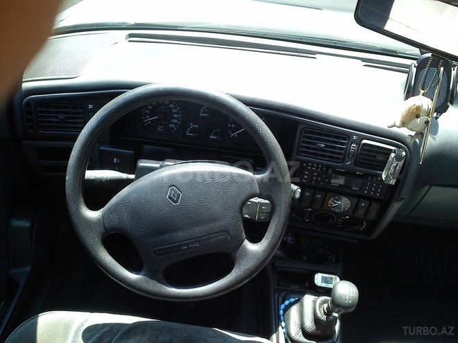Renault 19 1996, 243,000 km - 0.3 л - Bakı