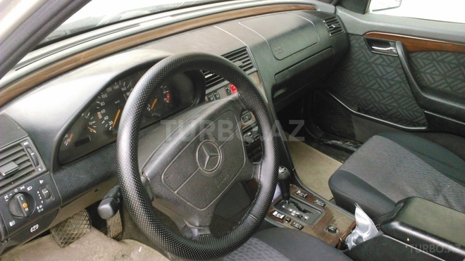 Mercedes 190 1992, 240,000 km - 2.0 l - Xırdalan