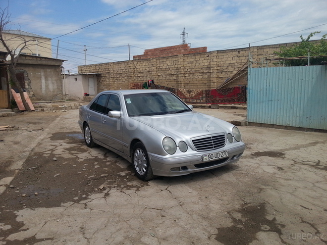 Mercedes E 270 2000, 251,000 km - 2.7 l - Sumqayıt