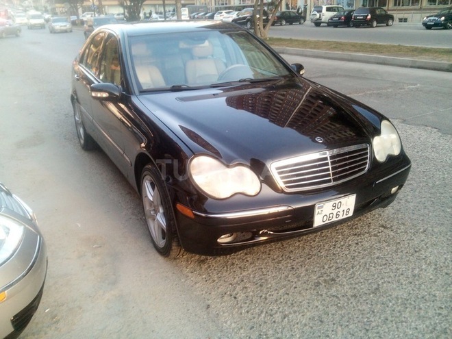 Mercedes C 240 2004, 235,000 km - 2.4 l - Bakı