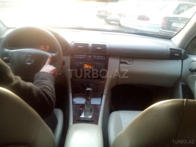 Mercedes C 240 2004, 235,000 km - 2.4 l - Bakı