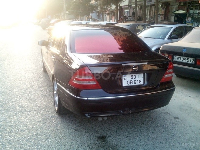 Mercedes C 240 2004, 235,000 km - 2.4 l - Bakı