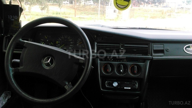Mercedes 190 1992, 240,000 km - 2.0 l - Sumqayıt