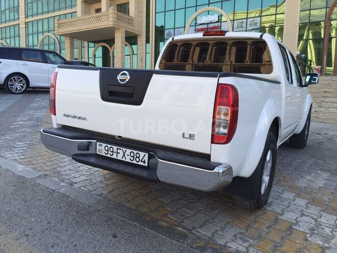 Nissan Navara 2012, 140,000 km - 2.5 л - Yevlax