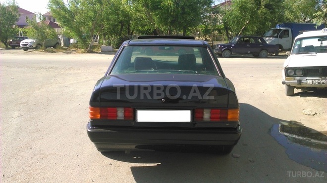 Mercedes 190 1991, 240,000 km - 1.8 l - Bakı