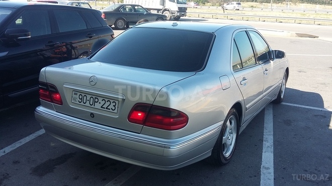 Mercedes E 220 2000, 274,000 km - 2.2 l - Bakı