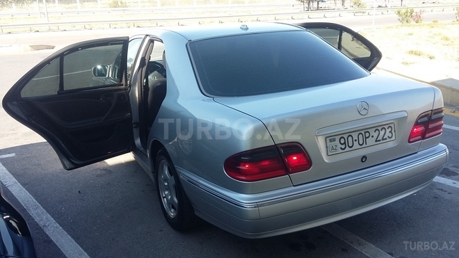 Mercedes E 220 2000, 274,000 km - 2.2 l - Bakı