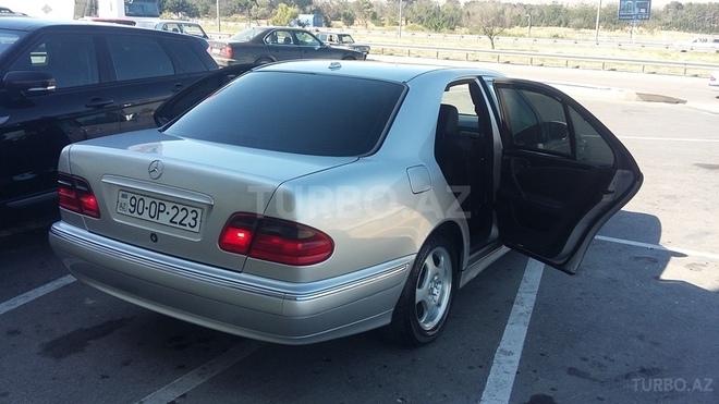 Mercedes E 220 2000, 274,000 km - 2.2 l - Bakı