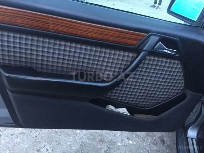 Mercedes E 250 1993, 247,102 km - 2.5 l - Bakı