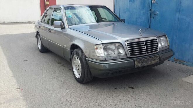 Mercedes E 250 1993, 247,102 km - 2.5 l - Bakı