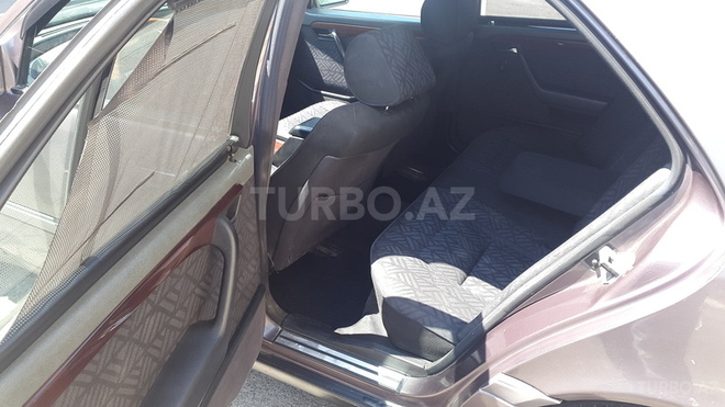 Mercedes C 220 1995, 261,000 km - 2.2 l - Bakı