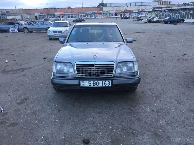 Mercedes E 250 1993, 247,102 km - 2.5 l - Bakı