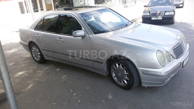 Mercedes E 200 1999, 300,000 km - 2.0 л - Şirvan
