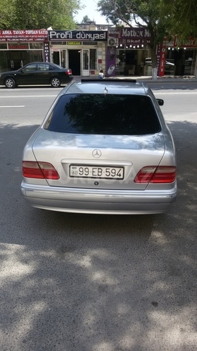 Mercedes E 200 1999, 300,000 km - 2.0 л - Şirvan