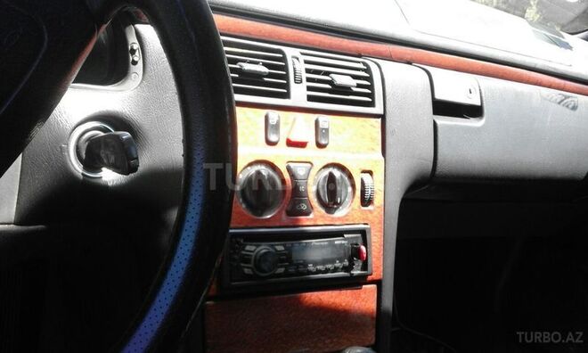 Mercedes E 230 1997, 250,000 km - 2.3 l - Tərtər
