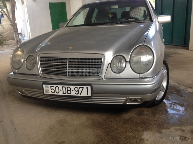 Mercedes E 240 1999, 411,000 km - 2.4 l - Sumqayıt