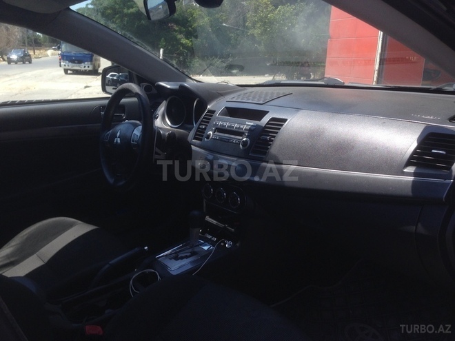 Mitsubishi Lancer 2010, 195,000 km - 2.0 l - Bakı