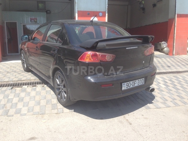 Mitsubishi Lancer 2010, 195,000 km - 2.0 l - Bakı
