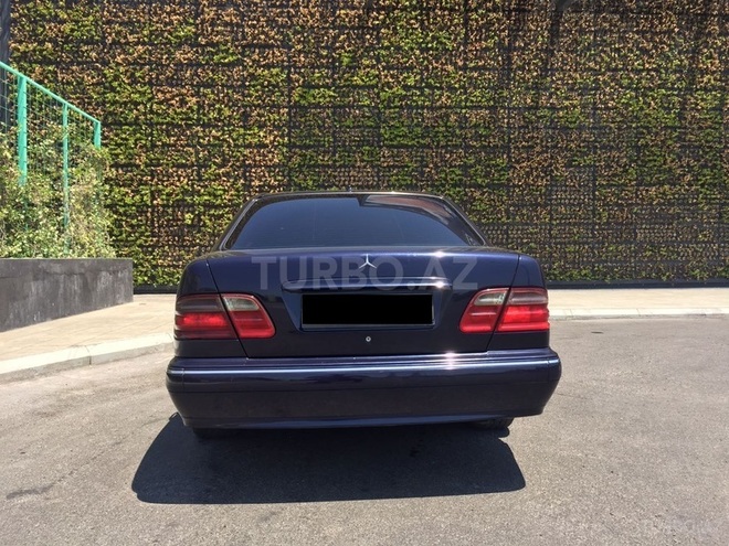 Mercedes E 220 2001, 343,000 km - 2.2 l - Bakı