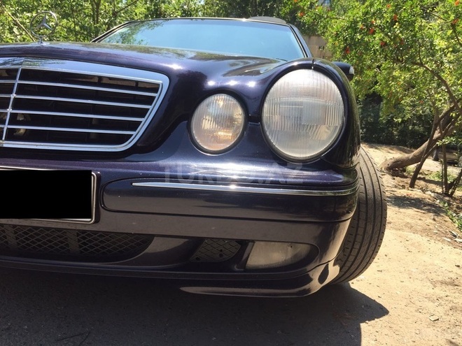 Mercedes E 220 2001, 343,000 km - 2.2 l - Bakı