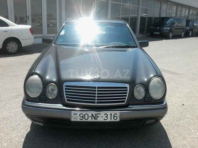 Mercedes E 320 1997, 245,000 km - 3.2 l - Bakı