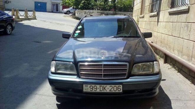 Mercedes C 180 1999, 215,000 km - 1.8 l - Bakı