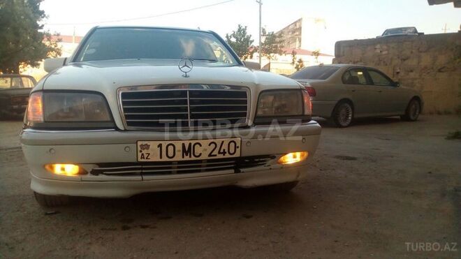 Mercedes C 240 2000, 211,000 km - 2.4 л - Bakı