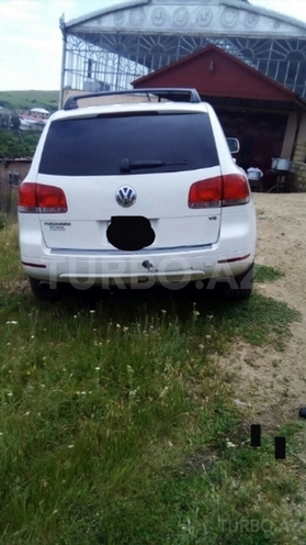 Volkswagen Touareg 2005, 230,000 km - 3.2 l - Şəki